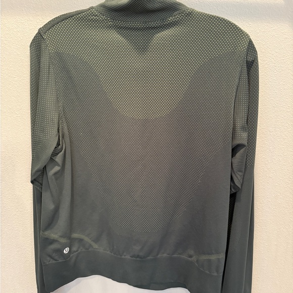 lululemon Swiftly Relaxed Fit 1/2 Zip - Picture 4 of 6